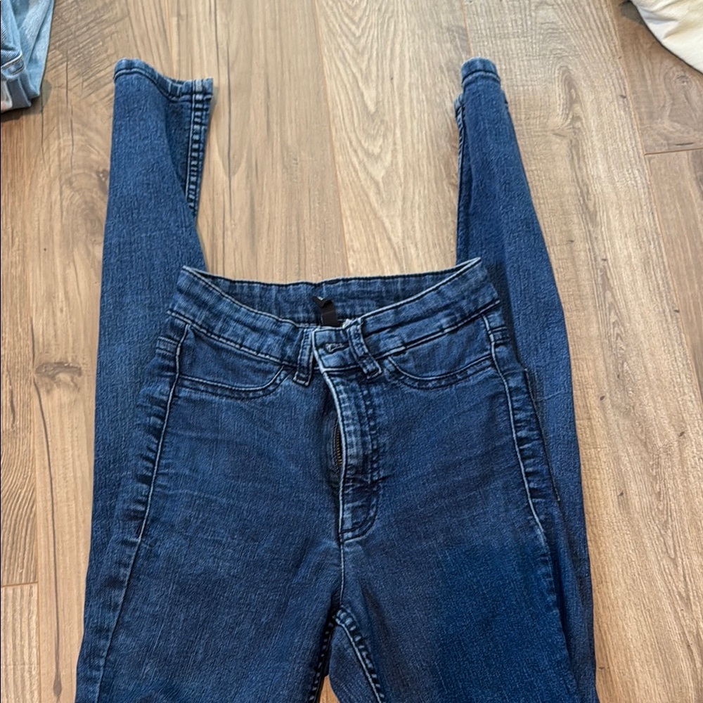 H&M Dark Blue Women's Skinny Jeans size 2